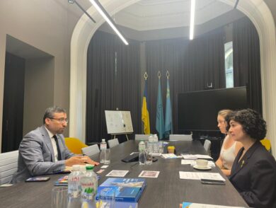 Permanent Representative met with the President of the Ukrainian Center for Dialogue and Communications Emad Abu Alrub