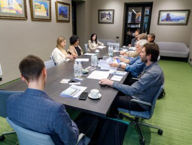 У Представництві відбулася зустріч із французькими журналістами та письменниками