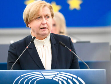 Анна Фотига, депутатка Європарламенту та адвокаційна менторка політв’язня Сервера Мустафаєва: «Єдиний спосіб запобігти повторенню Росією злочину геноциду — це повернути Крим Україні».
