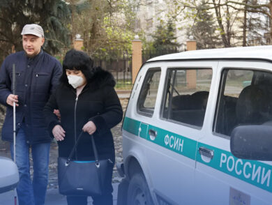 У Криму окупанти незаконно ув’язнили незрячого активіста