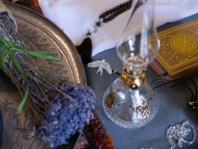 Art Exhibition QIRIM İÇÜN / For Crimea Opens in the Estonian Parliament