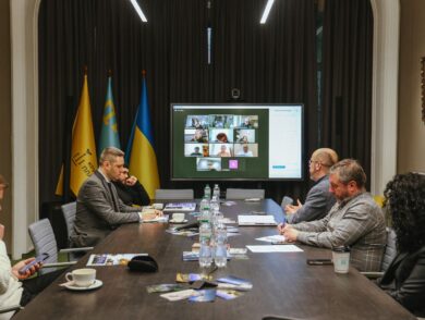 Ukraina Prezidentiniñ Qırım Muhtar Cumhuriyetindeki Temsilciligi yanındaki Ekspert şurasınıñ toplaşuvı olıp keçti