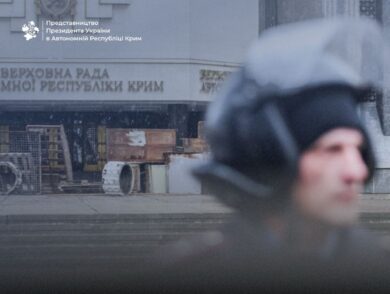 27 лютого 2014 році — захоплення російськими спецпризначенцями адміністративних будівель в Сімферополі