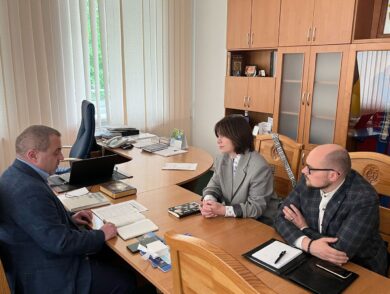 Постійна Представниця в межах Днів Криму у Острозі провела зустріч з ректором Острозької академії