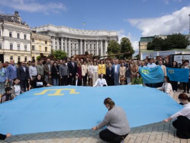 Solemn Ceremony Held in Kyiv to Mark Crimean Tatar Flag Day