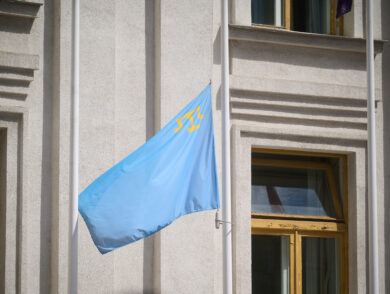 На Михайлівській площі відзначили День кримськотатарського прапора 